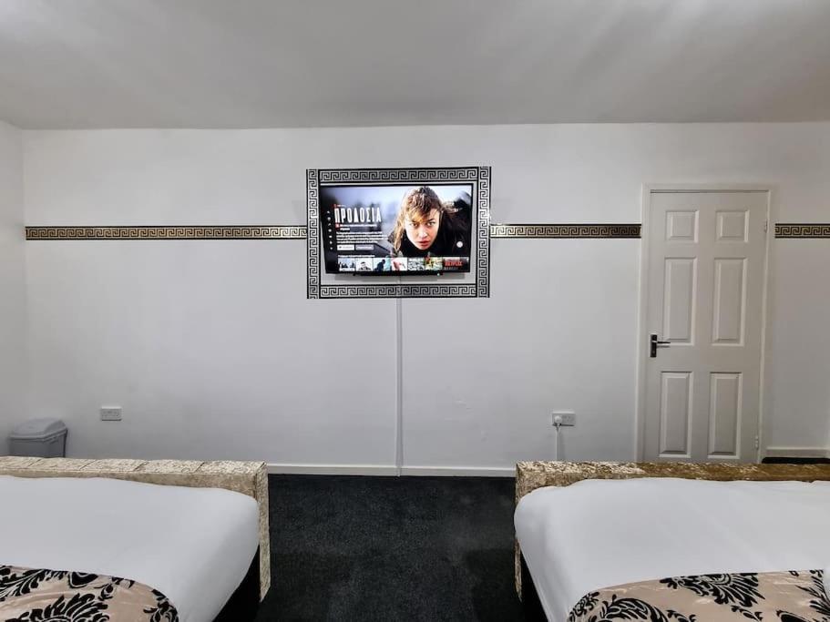 *C.Sani* Setup For Your Most Relaxed & Amazing Stay + Free Parking + Free Fast Wifi * Leeds  Luaran gambar