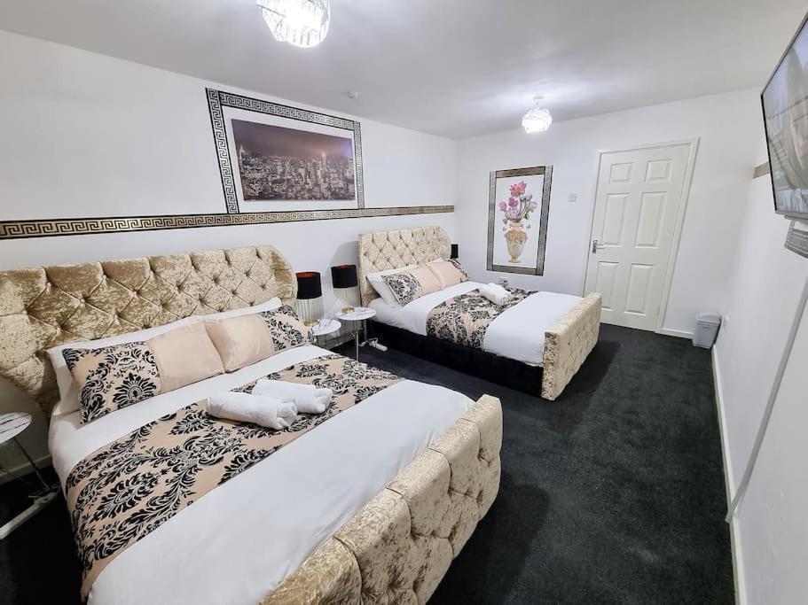 *C.Sani* Setup For Your Most Relaxed & Amazing Stay + Free Parking + Free Fast Wifi * Leeds  Luaran gambar